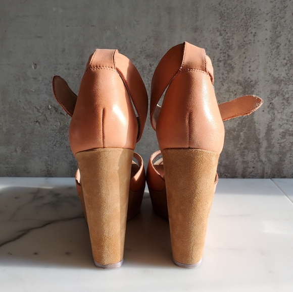 ALDO Tan/Peach platform Sandles / Size 38 - Picture 2 of 4